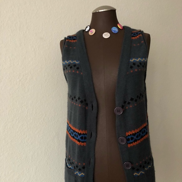 Patterned button vest 🌚 - Picture 2 of 5